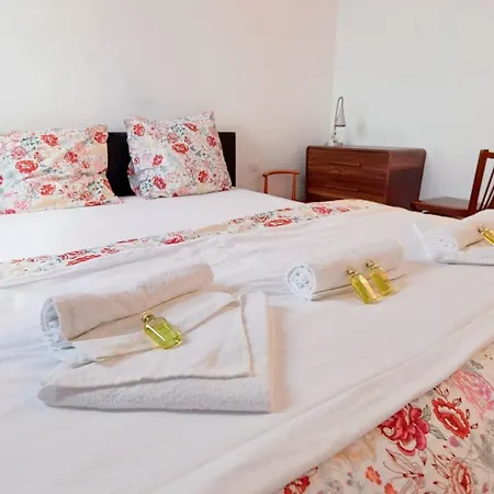 Apt In Height On The Canal View On All Апартаменты Париж