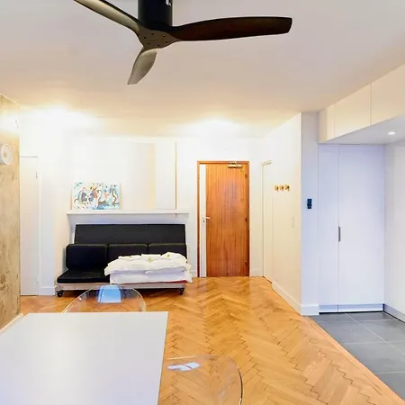 Apt In Height On The Canal View On All Апартаменты